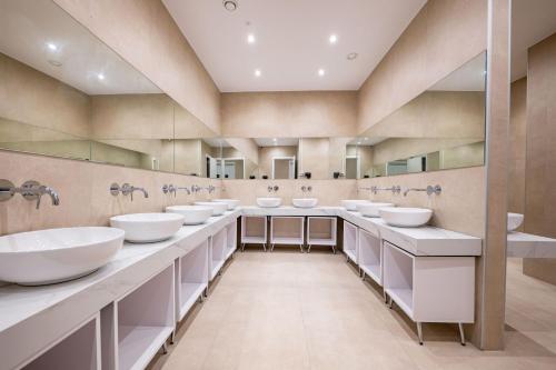 Ванная комната, Mega Hostel in Саранда