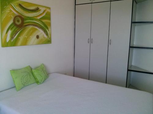 One-Bedroom Apartment image 6