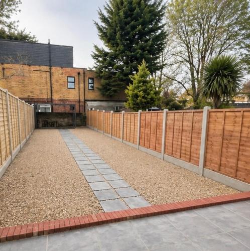 Stylish 2Bed Retreat –Fast Links to Central London - image 3