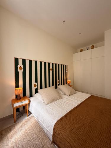 SOLEYA - Lodi 1 Boutique Apartment Marseille Centre - Stylish Mediterranean Stay