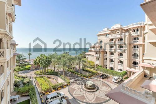 Beachfront Escape Sea-View Balcony Palm Jumeirah in Bluewaters Island