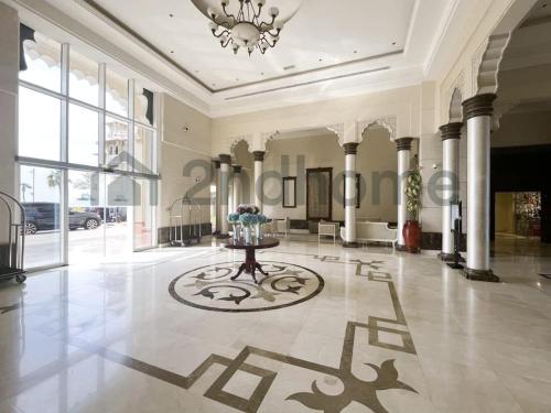 Beachfront Escape Sea-View Balcony Palm Jumeirah in Bluewaters Island