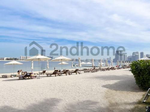 Beachfront Escape Sea-View Balcony Palm Jumeirah in Bluewaters Island