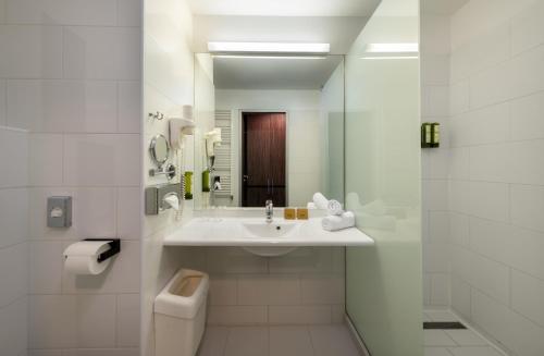 2 bedrooms, 3 beds