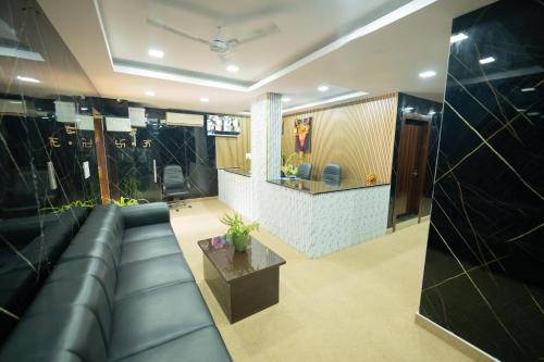 Lobby, Sri Sai Saara Inn in Majestic