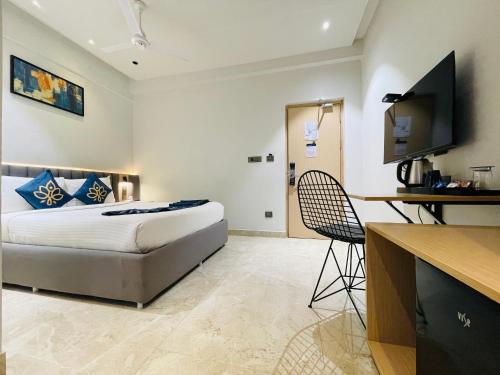 room detail thumbnail 1