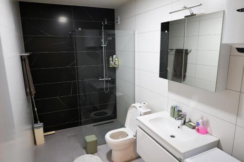 淋浴, Nest apartament in 伦巴德