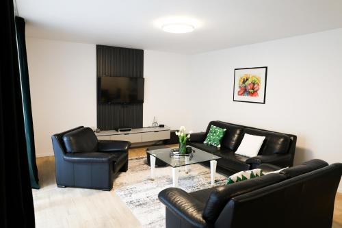 设施服务, Nest apartament in 伦巴德