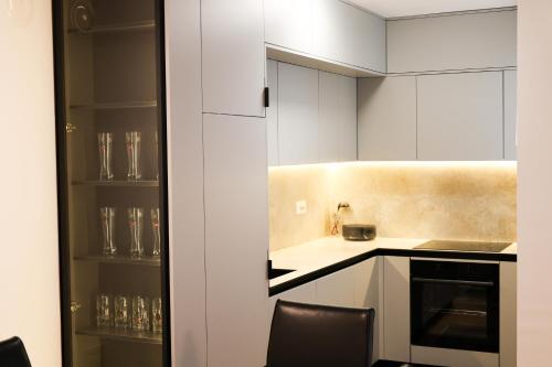 设施服务, Nest apartament in 伦巴德