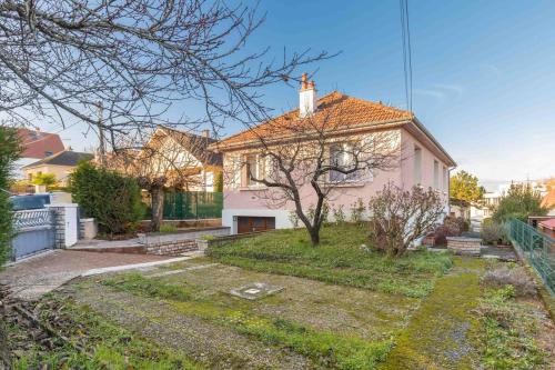 Sweet Villa Burgundy – khách sạn tại Rue Des Marcs Dor