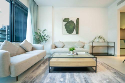 Modern 1BR Apartment in Central Park City Walk - image 14