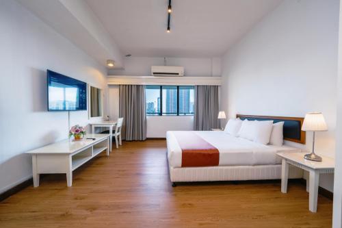 room detail thumbnail 0