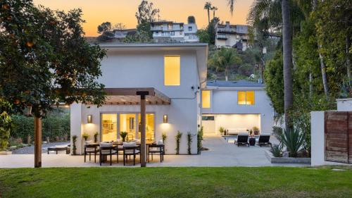 Skyline Chalet by AvantStay, Los Angeles
