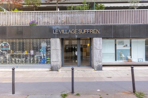 Spacious 2-Bedroom Apartment with Balcony in Paris - image 8