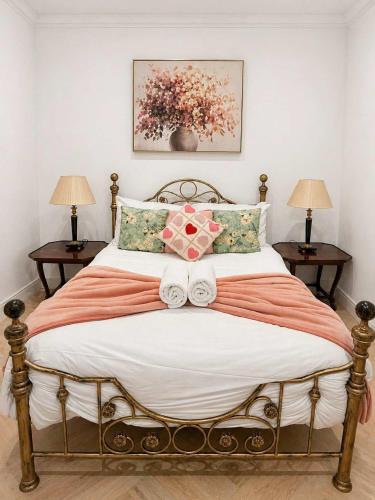 Stunning 1 Bedroom Apartment in Little Venice in Wielki Londyn