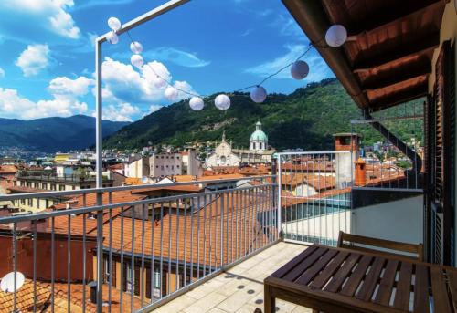 Bonanomi Como by Quokka 360 - Rooftop Terrace with Duomo View