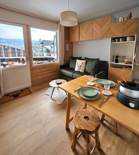 Studio neuf et cosy - proche du ski et du centre