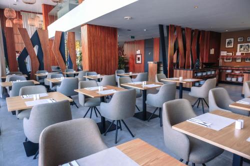 Longue vie Hotels - image 31