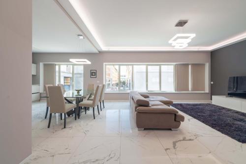 Urban Marble Suite