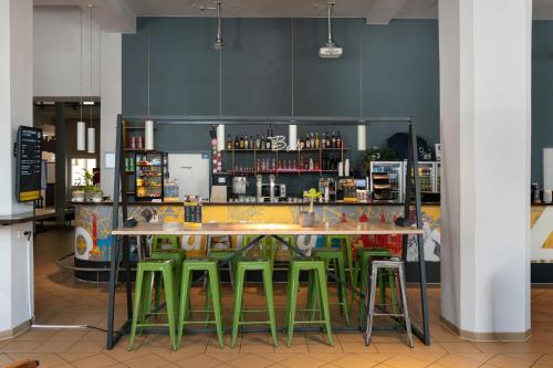 Bar/lounge, a&o Salzburg Hauptbahnhof in Salzburg