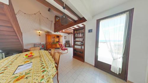 Grande villa proche de la mer - image 4