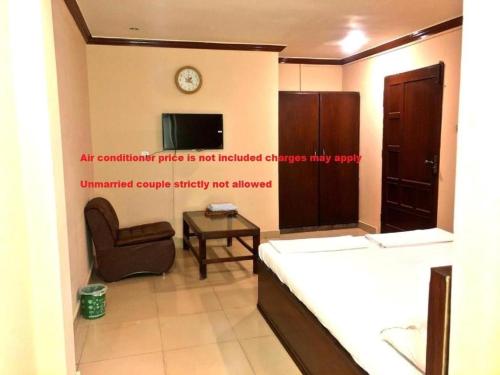 Facilities, BABAR HOUSE in Faisalabad