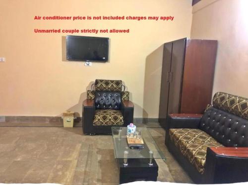 Facilities, BABAR HOUSE in Faisalabad