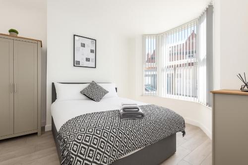 Spacious 5-Bed House Sleeps 10 - 2 Bathrooms - Parking - Near Anfield, Liverpool (fotografie 10)