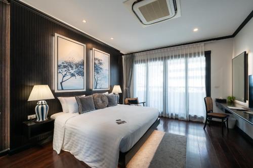 room detail thumbnail 0