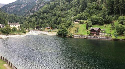 Il Giardino sul Lago Lake View Valsesia in Rimasco