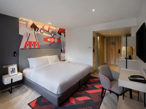 room detail thumbnail 1