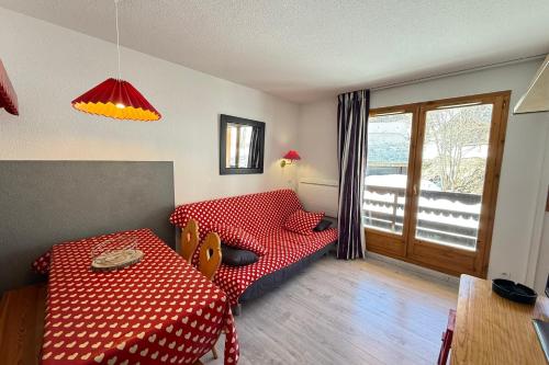 Risoul T2 4 pers Piscine et sauna proche pistes