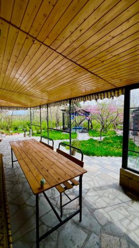 Ners House in Garni