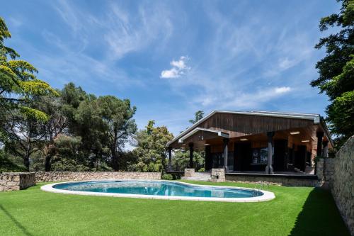 Sierra de Madrid Suites in El Escorial
