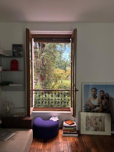 Bright appartment in Paris