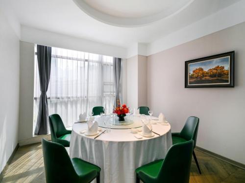 Nhà hàng, Holiday Inn Qingdao City Center By IHG in Thanh Đảo