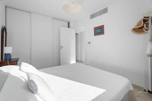 Grand T2 proche plage - image 2