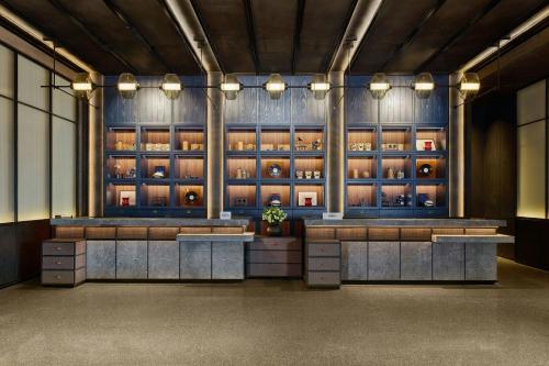 Lobby, Four Points by Sheraton Zhengzhou East Railway Station in Zhengzhou