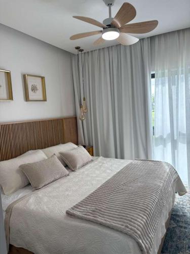 Luxury Penthouse Vistacana in วิลลา เมเลีย