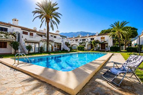 Apartamento Sol de Denia, dúplex con piscina y terraza cerca de la playa de la Marineta Casiana by Family Homes Rentals