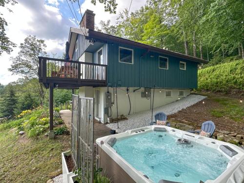 Chalet Valhalla wHot Tub - image 11