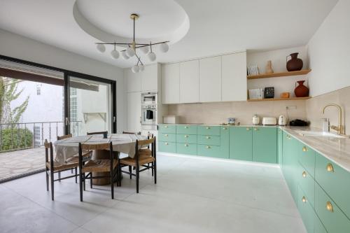 кухня, Villa de l'Artois - sur les bords de Marne in Le Perreux-sur-Marne