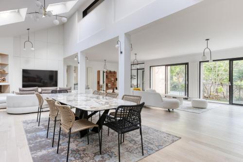 Удобства, Villa de l'Artois - sur les bords de Marne in Le Perreux-sur-Marne