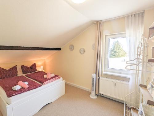 Urlaubsmagie - Maisonette-Wohnung Wanderfalke - Saisonaler Pool, Chemnitz