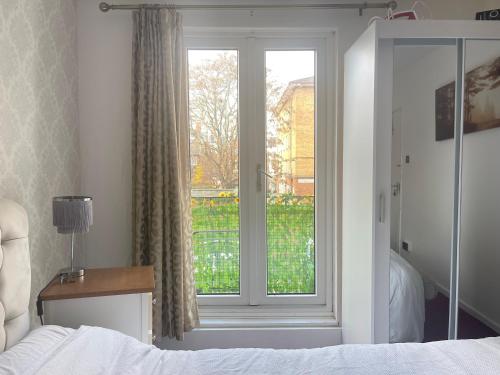 Room with kitchen in Central London 5