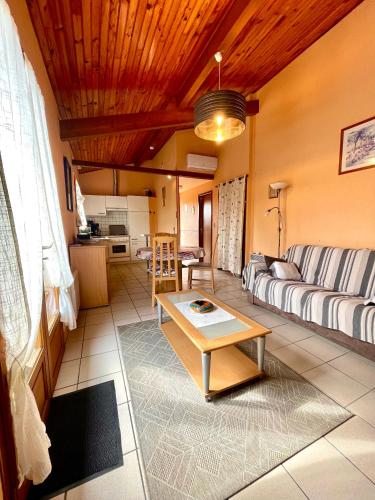 La petite Bodega à Dax, maison indépendante de 36 m2 (La petite Bodega a Dax, maison independante de 36 m2) in Narrosse