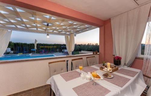 Balkons/terase, Beautiful villa Maris with pool in Sikovo