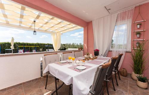 Balkons/terase, Beautiful villa Maris with pool in Sikovo