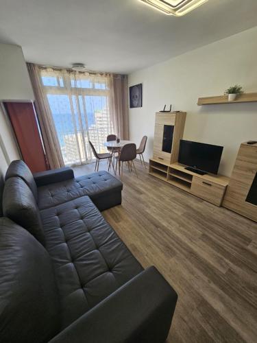 Calpe apartamento con vistas al mar impresionantes a 5 min de la playa aire wifi parking comunitario in Berdekatan Pusat