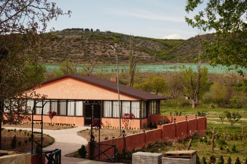 Γύρω περιβάλλον, Iora Winery in Sagarejo